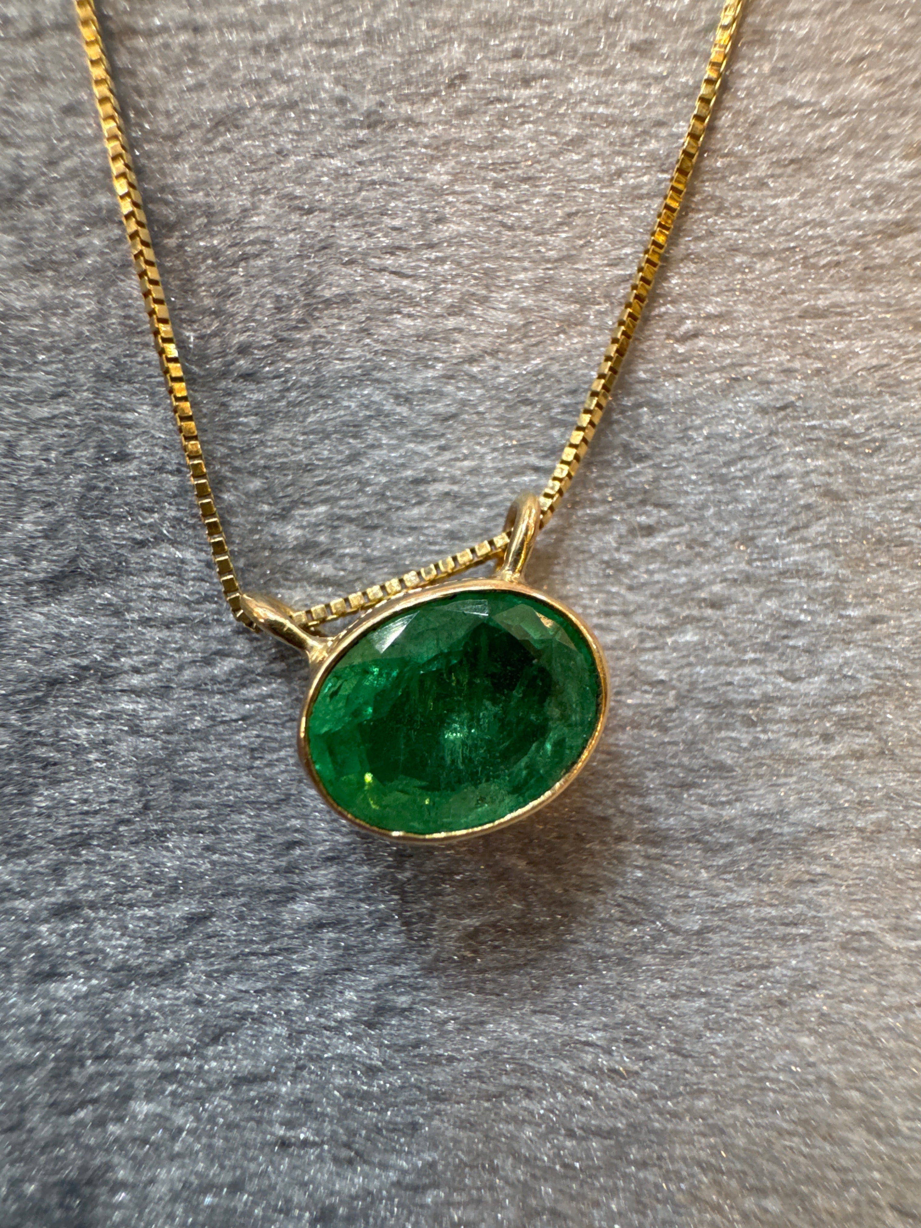 Leah oval 1.13 emerald necklace 2618