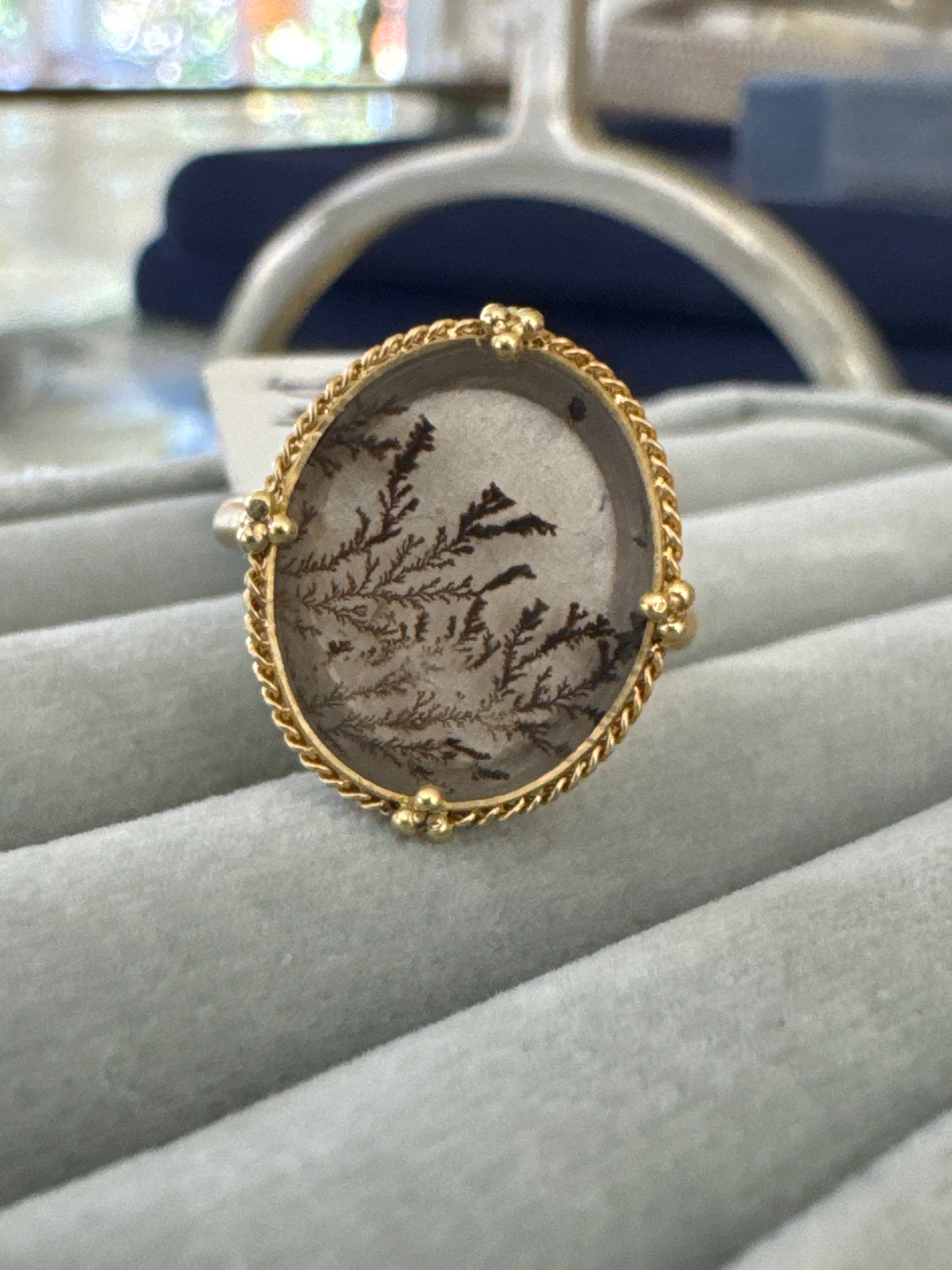 Amali 18k dendritic quartz ring