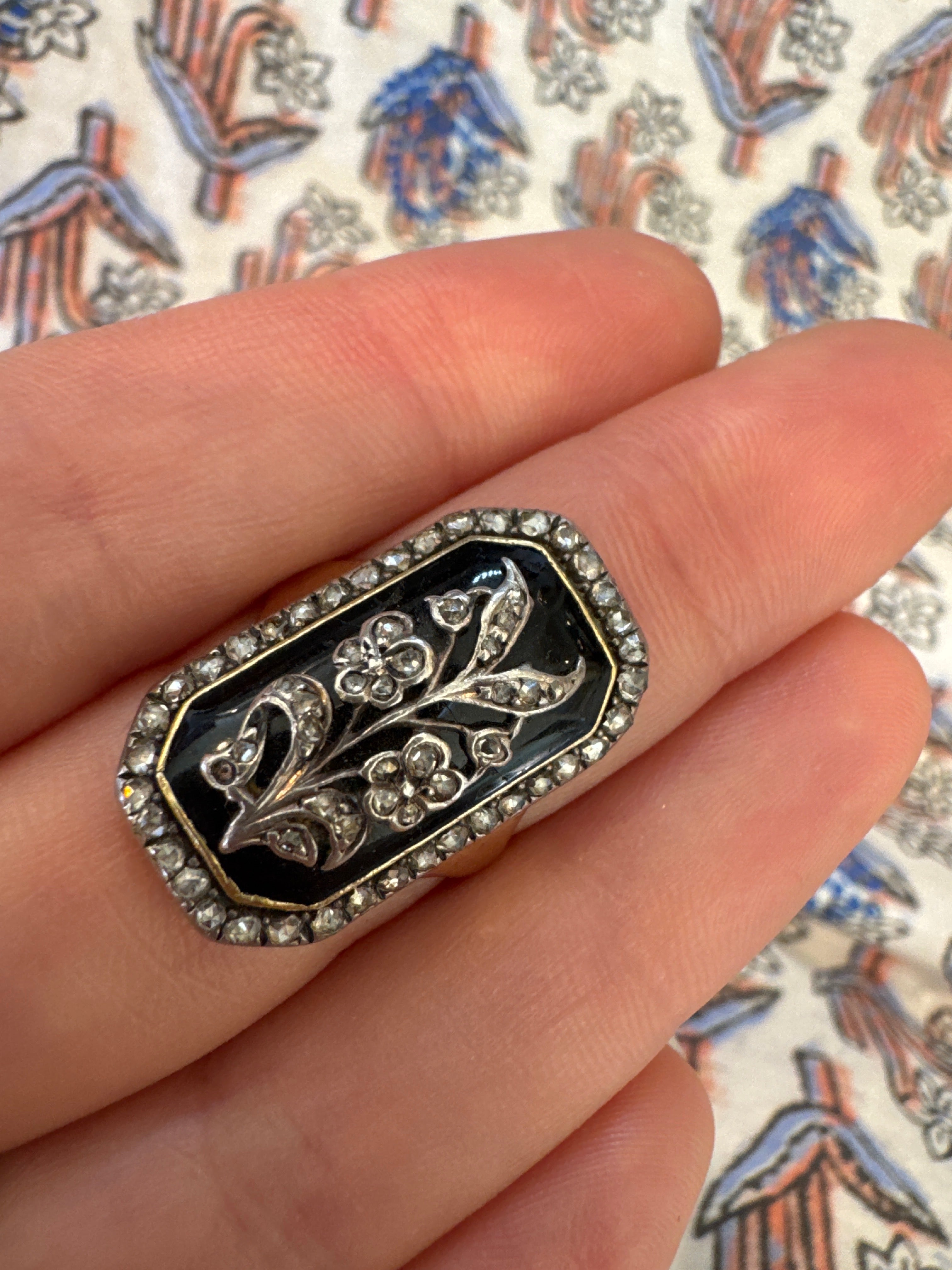 Georgian enamel ring- rose cut diamonds 46284