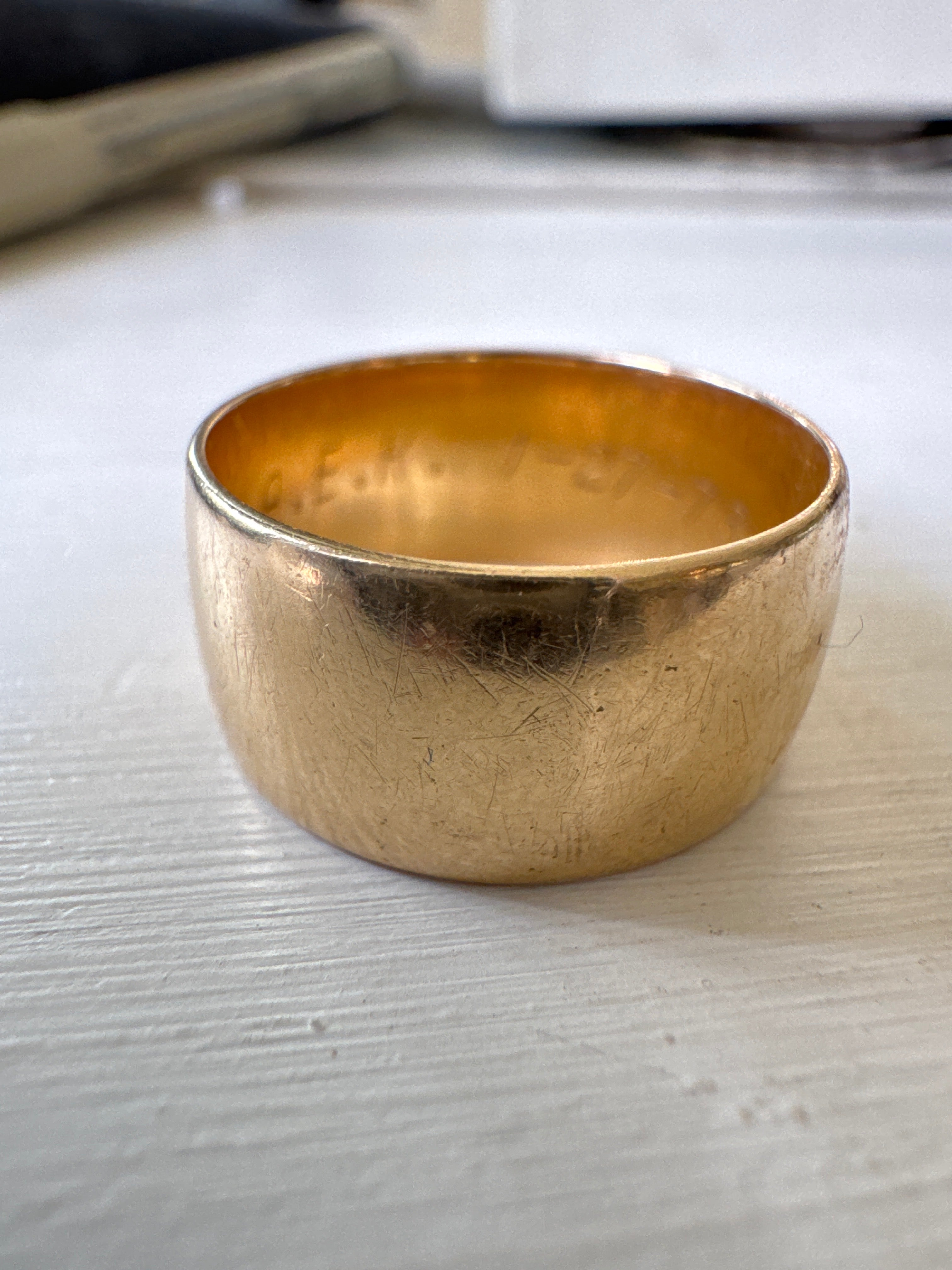 Wide gold band ‘RLW to AEK’ 6.4g 14k 46209