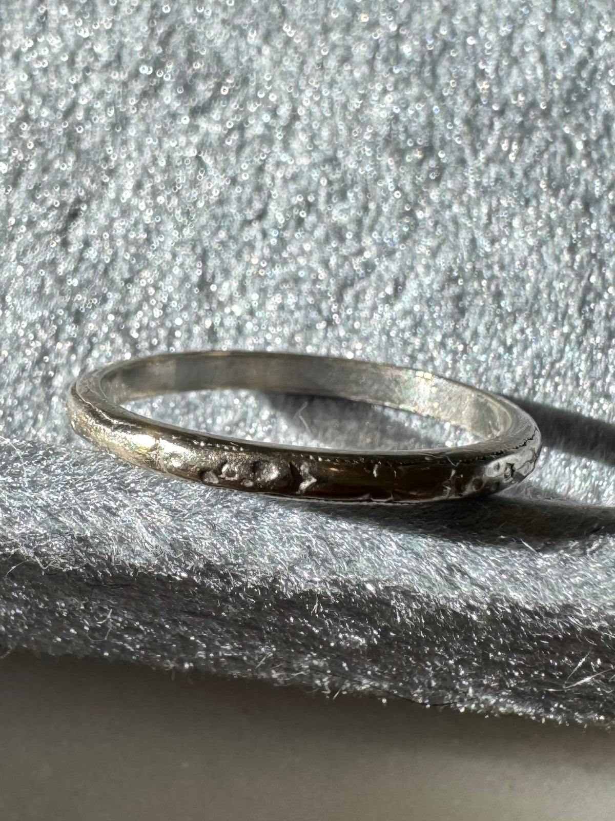 Engraved white gold art deco band