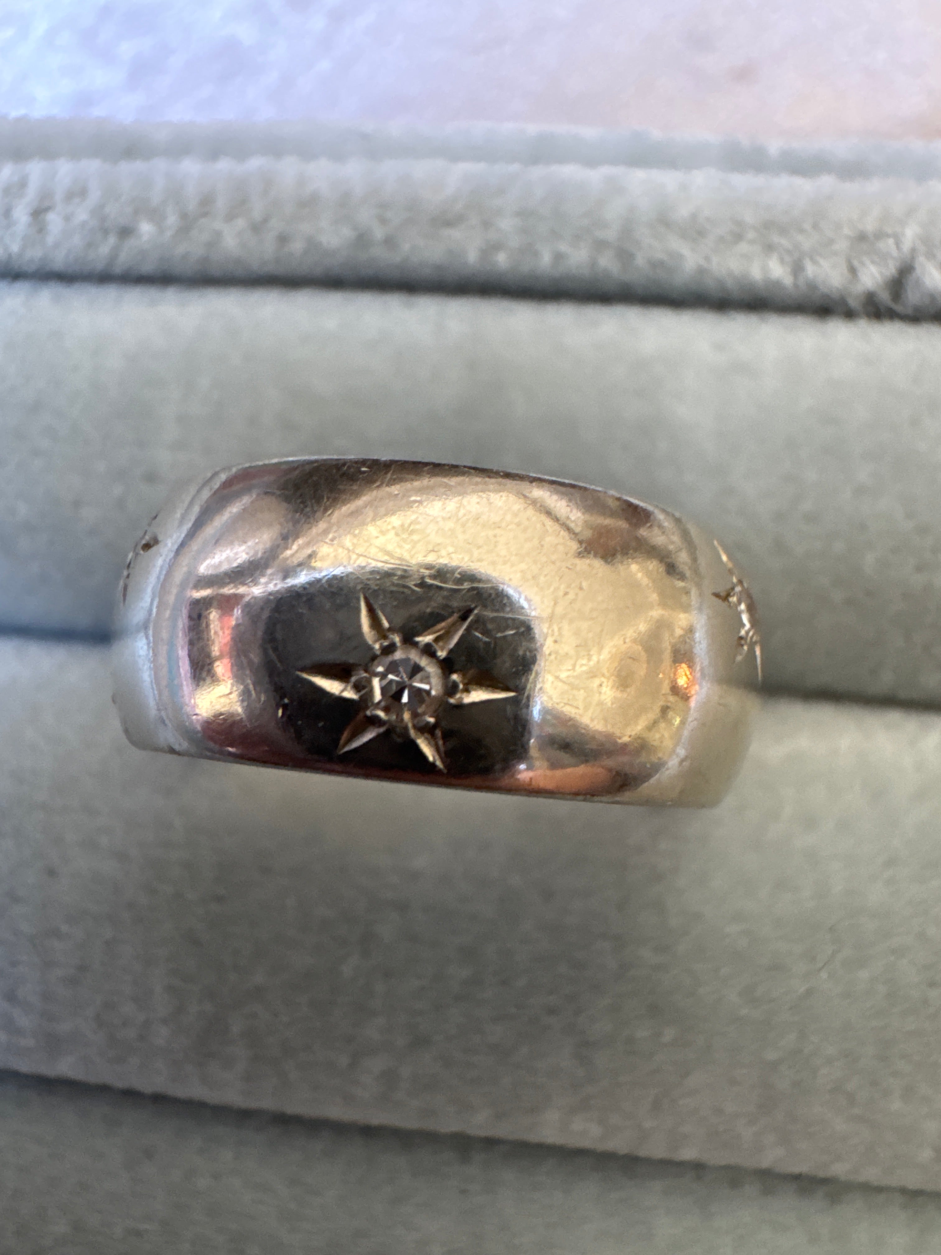 Star set diamond band 14k c.1960 46184 14k