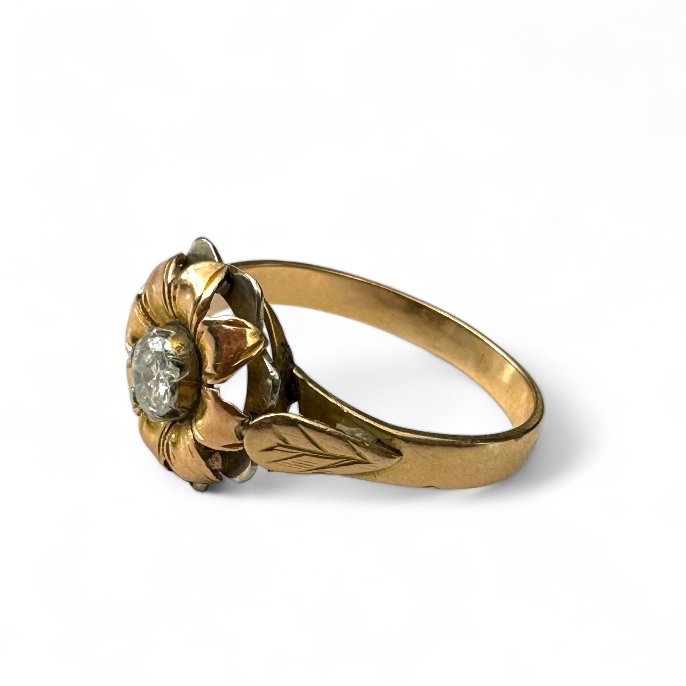 Antique Warm Two-Tone Gold flower Ring