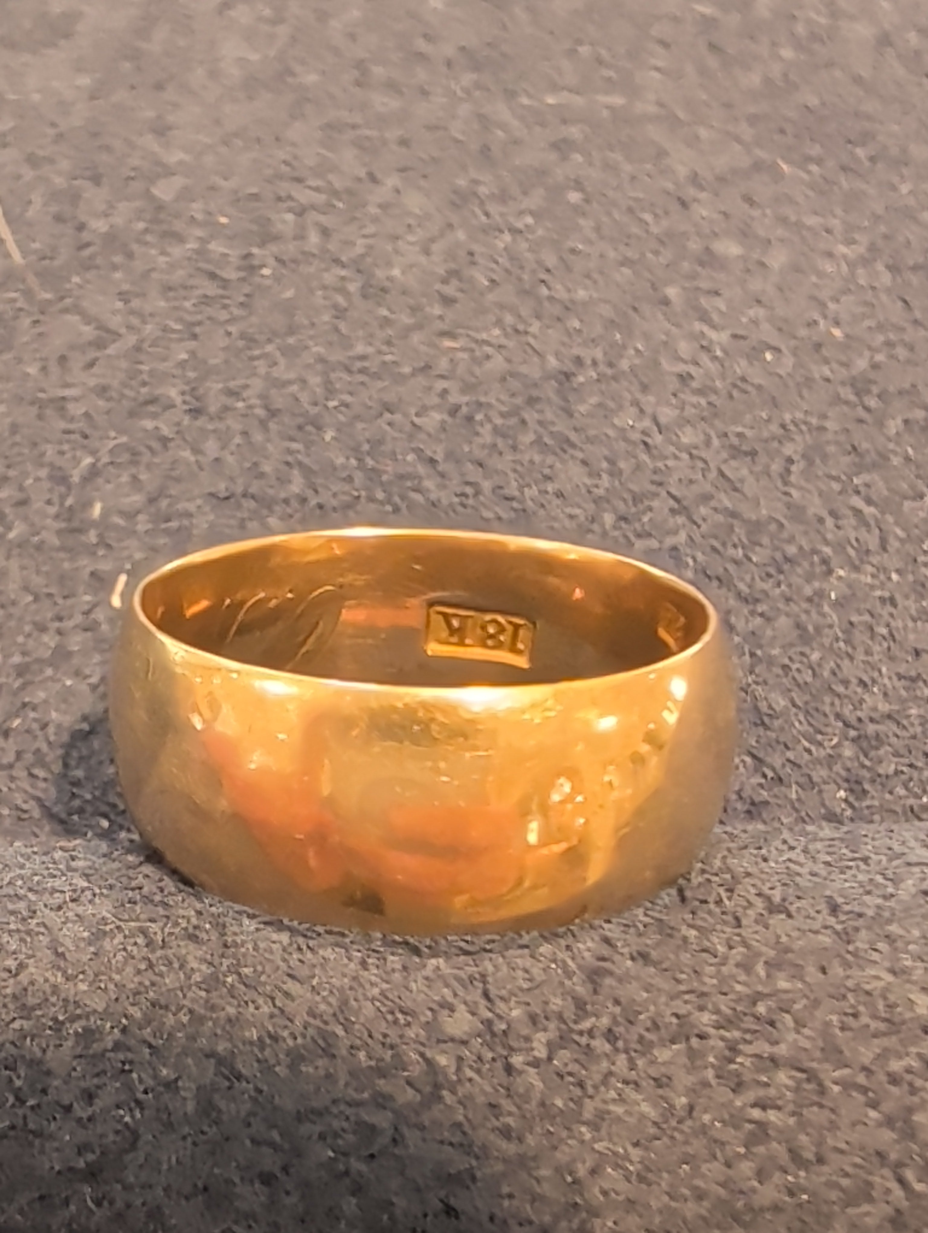 18k gold band on to ae 1800s